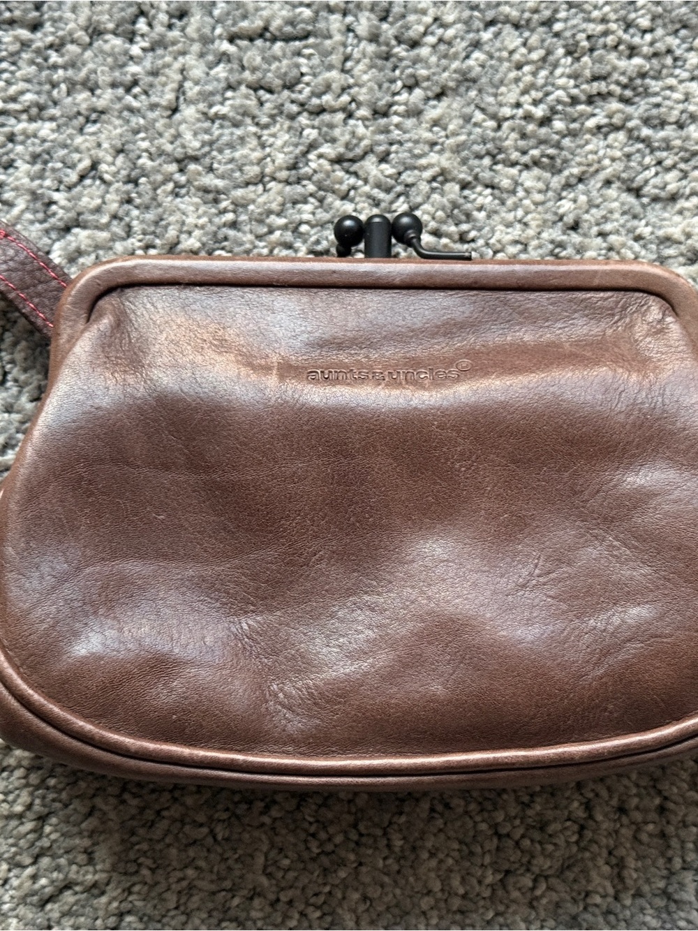 Aunts & Uncles Brown Leather Kiss-Lock Wallet Clutch
